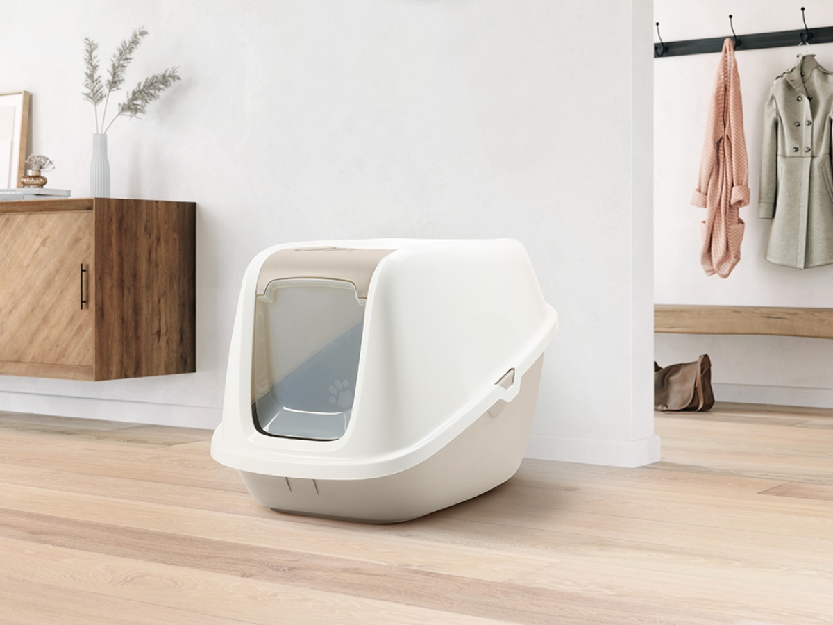 0201 0WMC Nestor Giant white-mocha interior.jpg