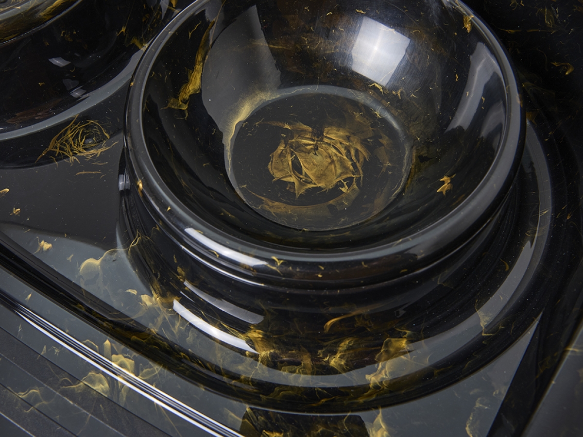 8119 0103 Butler Marble - Marble black gold detail