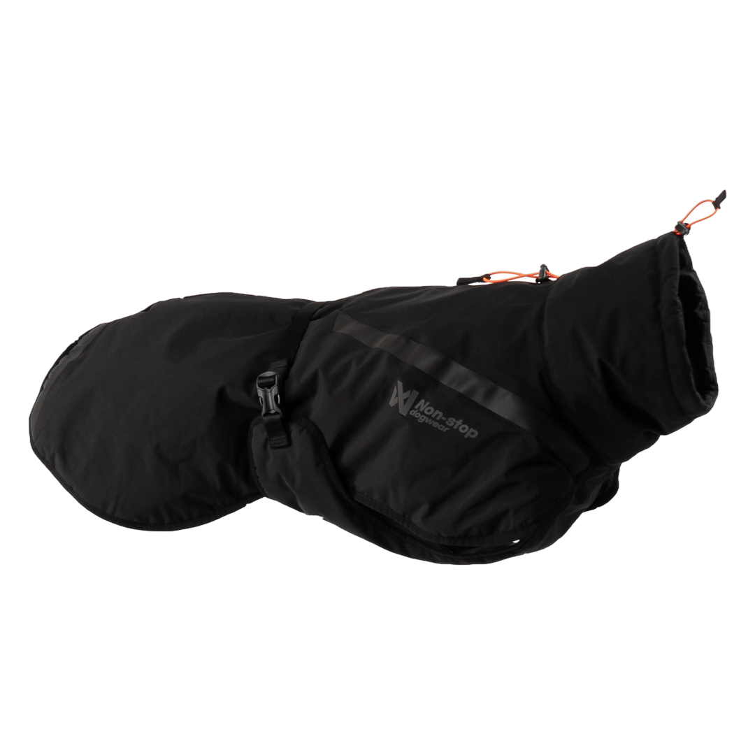 Non-stop dogwear Vintertäcke Fjord Trekking insulated Svart 65 cm - Hund - Hundkläder - Hundtäcken & hundjackor - Non-stop dogwear - ZOO.se