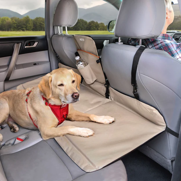 Kurgo - Backseat Bridge Svart/Hampton Sand 44x41cm - Hund - Hundebur & transportvesker - ZOO.no